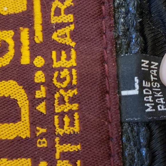 A black stone Ridge leather jacket. Size Large - Picture 8 of 8